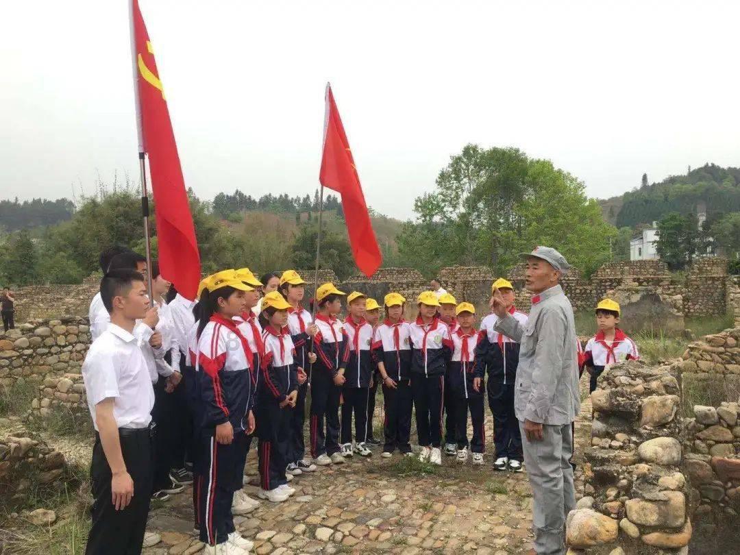 我男朋友在钱的方面对我很挑剔，怎么办游戏画面